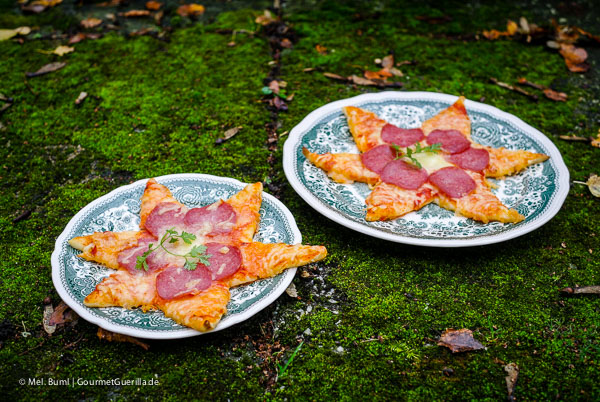  Christmas Pizza: GourmetGuerilla.com 